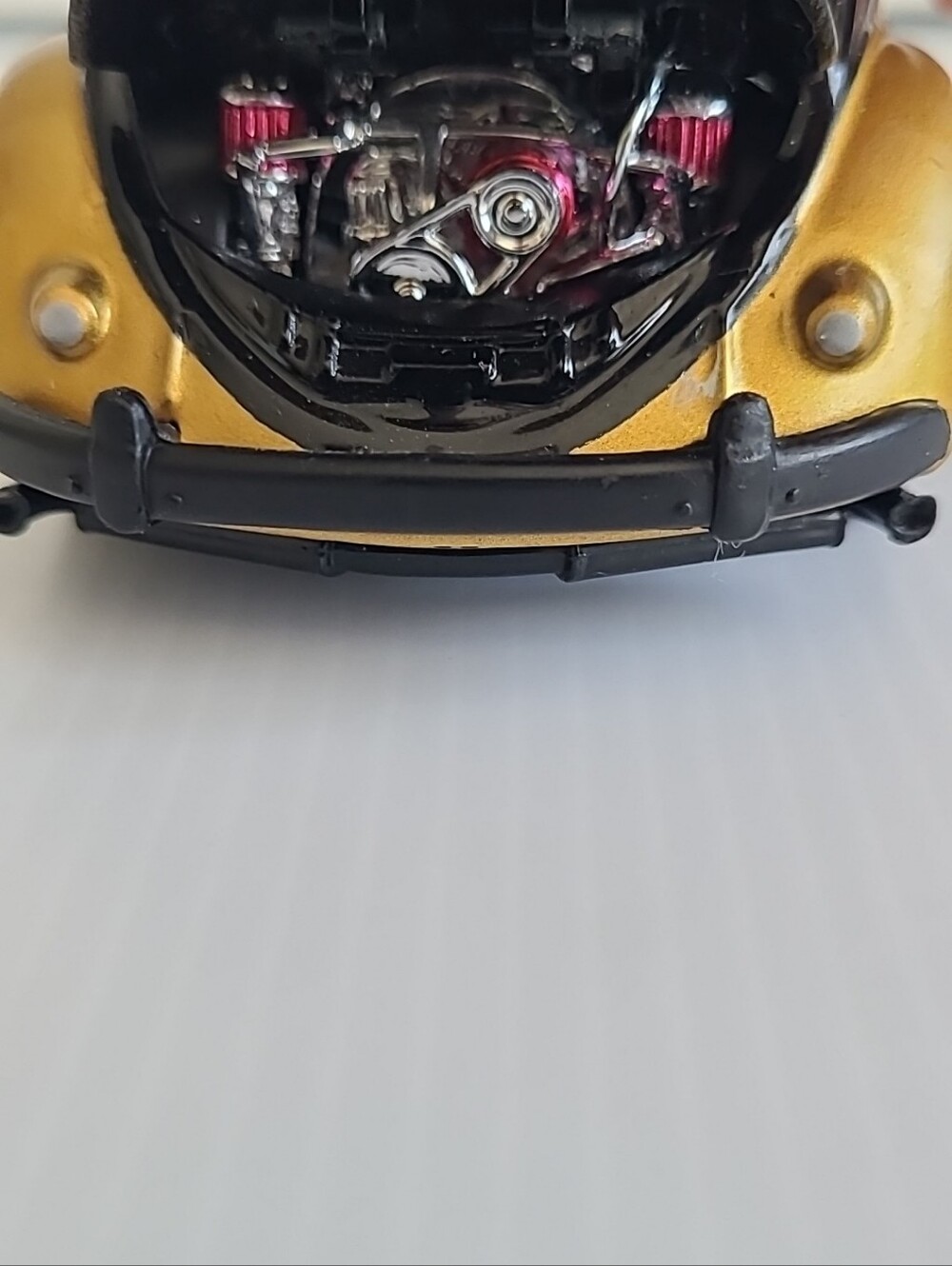 Gold & Black Vintage Beetle Toy Car - 'Schneller' Racer Maisto 1/24 Scale Rare - Picture 8 of 16